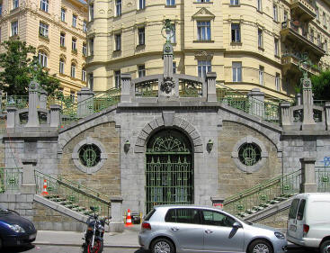 File:Wien Fillgraderstiege Frontal.jpg