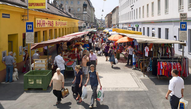 File:Brunnenmarkt 06.jpg