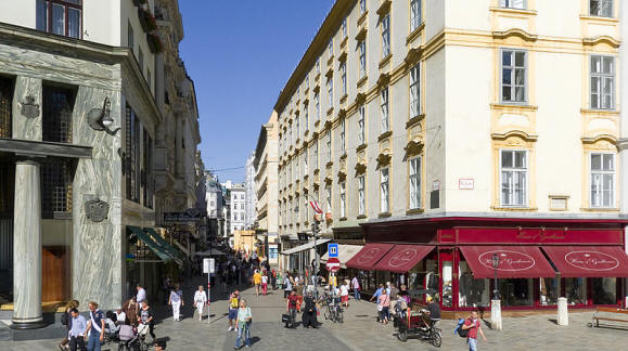 File:Wien 01 Kohlmarkt a.jpg